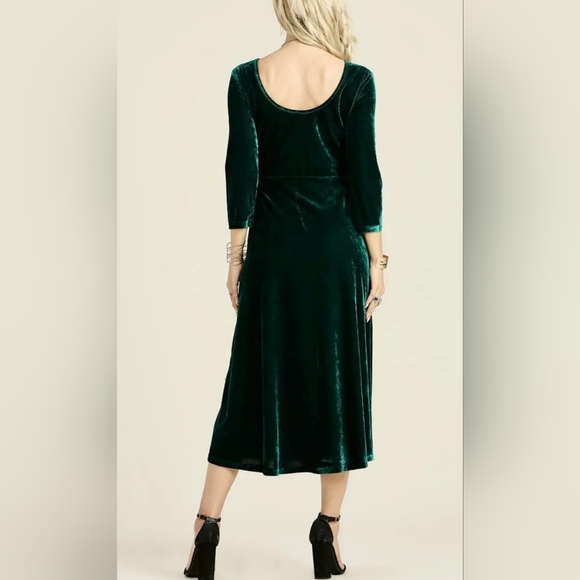 Burgundy Velvet dress by Suzanne Betro scoop back fit and flare XL - Picture 13 of 13